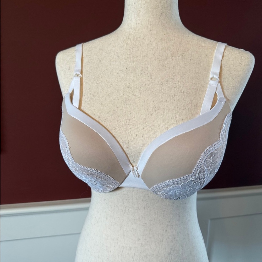 Maidenform Bra 34D